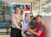 Sat Lantas Polres Kuansing Sosialisasikan Larangan Merokok Saat Berkendara Kepada Pemohon SIM dan Pelayanan BPKB