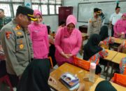 Kapolres Siak Dan Ketua Bhayangkari Cabang Siak Tinjau Program Makan Bergizi Gratis Di Kecamatan Tualang