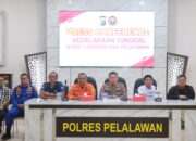 Polres Pelalawan Press Release Kecelakaan Tunggal truck Di Desa Segati yang Menewaskan 15 Orang
