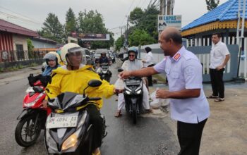 Ramadhan Penuh Berkah, Lapas Pekanbaru Gelar Pembagian Takjil Kepada Masyarakat