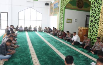Polres Rokan Hulu Gelar Yasinan Dan Doa Bersama Untuk Tiga Personel Polri Yang Gugur Di Polda Lampung