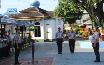 Melalui Apel Pagi Senin Kalapas Amanatkan Untuk Terus Menjaga Integritas dan Kedisplinan Dalam Bekerja