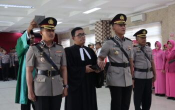 Kapolresta Pekanbaru Pimpin Upacara Sertijab Kabag Ops dan Kapolsek Bukit Raya