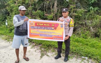 Bhabinkamtibmas Polsek Benai Laksanakan Penyebaran Maklumat Kapolres Kuansing Terkait Larangan Aktivitas Peti