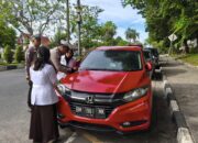 Puluhan Kendaraan Parkir Liar di Depan RSUD Arifin Achmad Pekanbaru Ditilang Polisi