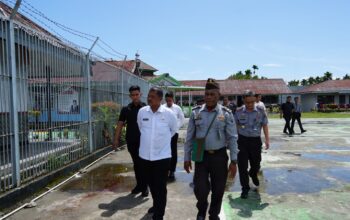 Tiba Di Nabire, Dirjenpas Langsung Sambangi Petugas Lapas Yang Terluka
