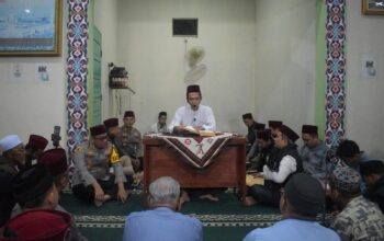 Kapolres Kampar Ikuti Kajian Subuh Bersama UAS di Tambang, Jalin Silaturahmi dengan Masyarakat!