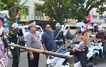 Naik Motor, Dirlantas Polda Riau Jadi Sosok di Balik Lancarnya Pacu Jalur Kuansing 2025