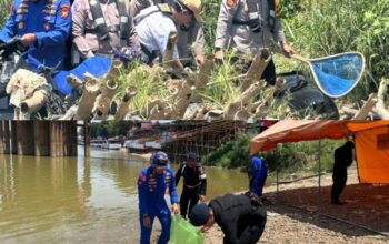 Waka Polda Riau Pimpin Patroli dan Aksi Bersih-Bersih di Tepian Narosa Teluk Kuantan
