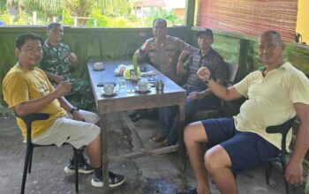 Polsek Kuantan Mudik Gelar Jumat Curhat Bersama Masyarakat di Desa Seberang Pantai