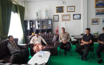 Silaturrahmi Kapolres Rohul Dengan Rektor UPP, Perkuat Sinergi Dalam Program “GREEN POLICING”