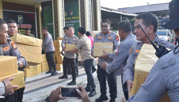 AKBP Boby Pimpin Aksi Kemanusiaan, Polres Kampar Siapkan Bantuan untuk Korban Banjir Bandang Sumbar