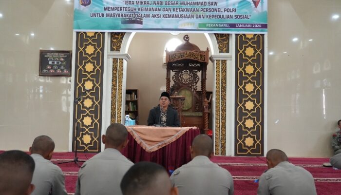 Peringati Isra Mikraj 1447 H, Brimob Polda Riau Perkuat Iman Personel dan Aksi Kemanusiaan