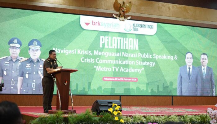 TINGKATKAN KUALITAS SDM, KEJATI RIAU GELAR PELATIHAN NAVIGASI KRISIS, MENGUASAI NARASI PUBLIC SPEAKING & CRISIS COMMUNICATION STRATEGY BERSAMA BRK SYARIAH DAN METRO TV ACADEMY