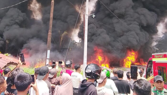 Gudang Penimbunan BBM Ilegal Milik Pendi Mantan Anggota TNI, Diduga Sengaja dibakar Untuk Menghilangkan Jejak Karena Beritanya Viral