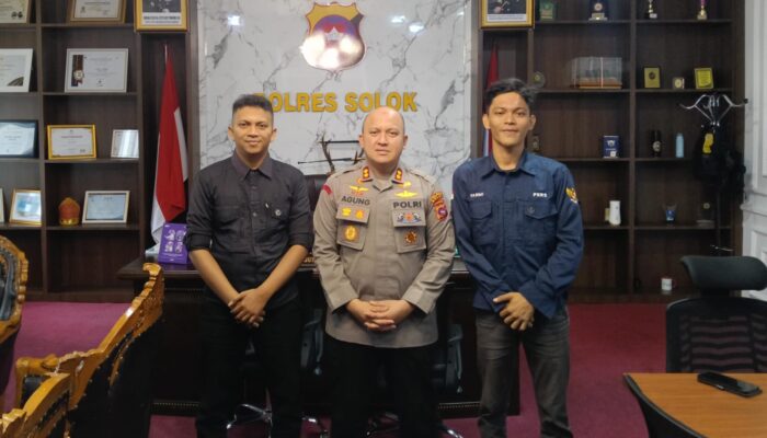 Kapolres Solok Arosuka AKBP Agung Pranajaya, S.I.K Terima Kunjungan Silaturahmi Awak Media
