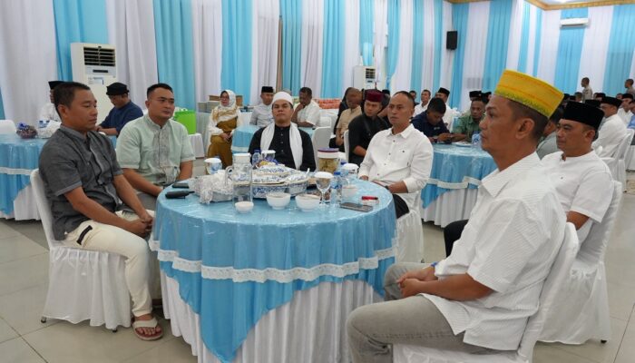 Hangat Kebersamaan, Dansat Brimob Polda Riau Gelar Buka Puasa Bersama dan Santuni Anak Yatim