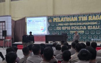 Cegah Geng dan Anarkisme, Kabag Ops Brimob Riau Bekali 244 Personil Tim RAGA dengan Perkap No. 1 Tahun 2009