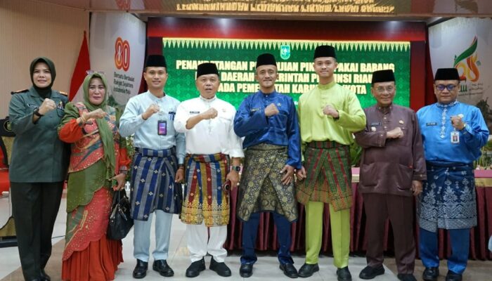 Bupati Asmar Hadiri Penandatanganan Perjanjian Pinjam Pakai Aset Pemprov Riau, Dorong Penguatan Ekonomi Daerah Melalui Koperasi Desa