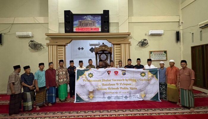 Tarawih Keliling Brimob Riau, Pererat Silaturahmi dan Hadirkan Rasa Aman di Tengah Masyarakat