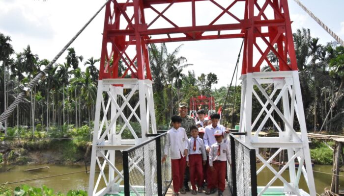 Launching 200 Titik Jembatan Garuda, Danrem 031/WB Brigjen TNI Dr Agustatius Sitepu, S.Sos.,M.Si.,M.Han Tegaskan TNI AD Hadir untuk Rakyat dan Buka Isolasi Desa
