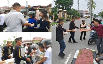 Jum’at Berkah di Depan Polda Riau, Yayasan Tanjak Bertuah Riau Tebar Kepedulian