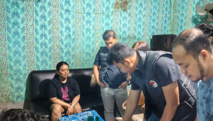 Satresnarkoba Polres Kampar Razia Tempat Hiburan Malam di Desa Kinantan, Ingatkan Bahaya Narkoba
