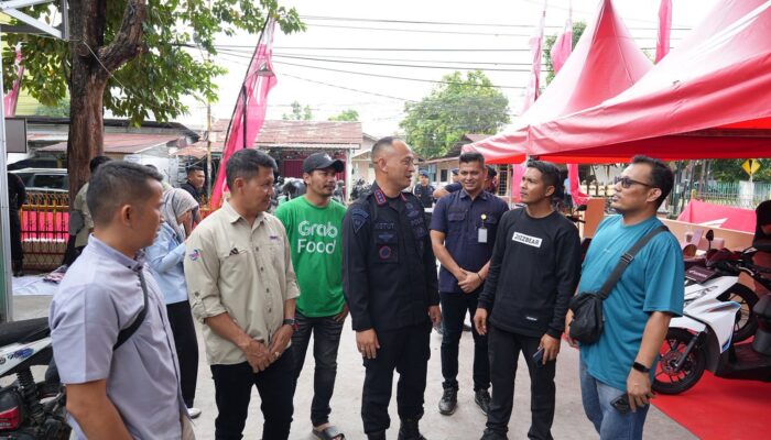 Brimob Riau Luncurkan Bengkel Gratis untuk Ojol, Servis hingga Ganti Oli Tanpa Biaya