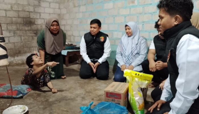 Sentuhan Humanis di Tengah Kerasnya Hidup: Polsek Tapung Hulu “Ketuk” Pintu Rumah Yatim Piatu Disabilitas