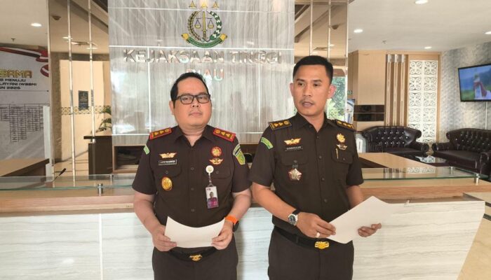 Berhasil Tim Tabur Kejati Riau dan Kejari Siak Tangkap DPO 2,5 Penipuan Lahan Dari 30 Ha Menjadi 100Ha