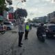 Ditlantas Polda Riau dan Satlantas Polresta Pekanbaru Lakukan Pengamanan di SPBU dan Titik Rawan Kepadatan