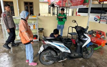 Servis Tanpa Biaya, Brimob Riau Bantu Ojol Tetap Produktif di Jalan