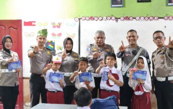 Membangun Budaya Tertib Berlalu Lintas dan Cinta Lingkungan, Ditlantas Polda Riau Edukasi Generasi Bangsa di SDN 42 Pekanbaru