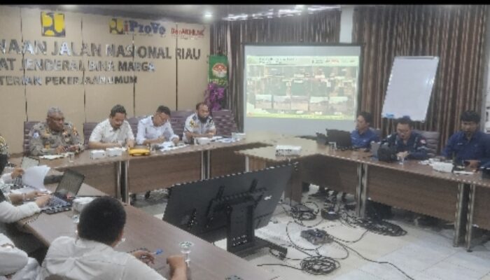 Rapat Pembahasan Permohonan Izin Pembongkaran Median dan PJU, Ditlantas Polda Riau Bahas Rekayasa Akses U-Turn 