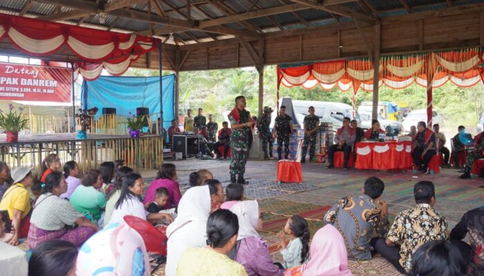 Danrem 031/WB Brigjen TNI Dr. Agustatius Sitepu, S.Sos.,M.Si.,M.Han Bangun Kedekatan dengan Masyarakat Karo Melalui Silaturahmi di Desa Kesuma