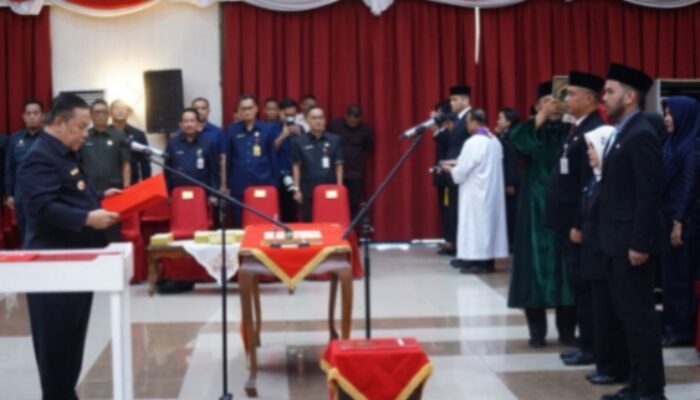 Plt Gubri Lantik 77 Kepala Sekolah SMA/SMK dan SLB Negeri di Riau, Ini Daftar Namanya