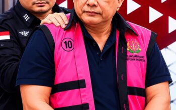 Kejagung Tetapkan Tiga Petinggi BGN Sebagai Tersangka, Dadan Hindayana Ditahan Pakai Rompi Tahanan