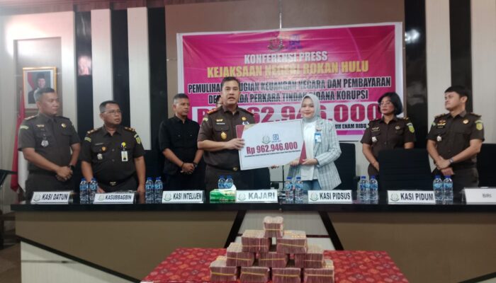 Kasus Korupsi Dana BOS SMA Ujung Batu, Kejari Rokan Hulu Pulihkan Rp862 Juta Kerugian Negara