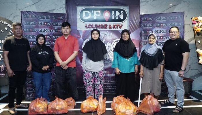 Rayakan Anniversary 4 Years, D’ POIN Bagikan Sembako untuk Warga Sekitar