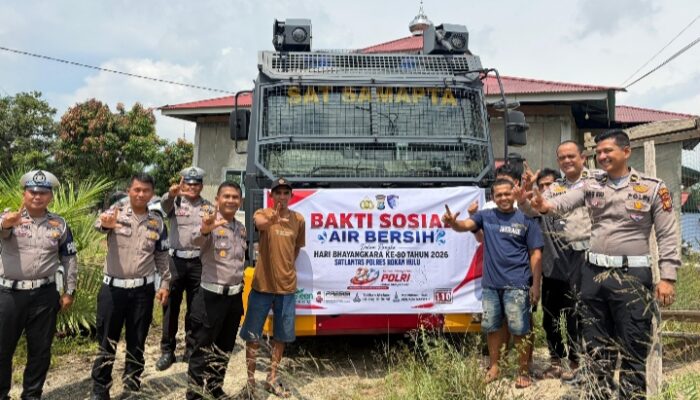 1.198 Paket Bansos Mengalir ke Masyarakat, Ditlantas Polda Riau Perkuat Kepedulian Sosial dan Kelestarian Lingkungan