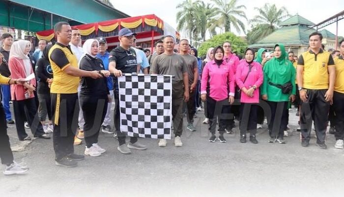 KAPOLRES PASAMAN BARAT RESMI BUKA KEGIATAN OLAHRAGA BERSAMA HARI BHAYANGKARA KE-80 TAHUN 2026
