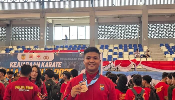 Personel Satbrimob Polda Riau ukir Prestasi di Kejurnas Karate Kapolri 2026