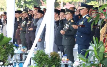 Pangdam XIX Tuanku Tambusai Hadiri Puncak Peringatan Hari Bhayangkara Ke-80 di Mapolda Riau