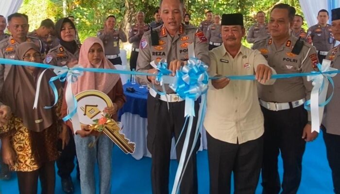 Dirlantas Polda Sumbar Resmikan Rumah Hasil Bedah Rumah dalam Rangka Hari Bhayangkara ke-80