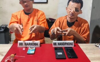 Satres Narkoba Polres Kampar Tangkap Dua Pengguna Narkoba di Desa Kumantan 