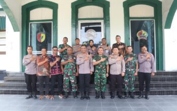 Kapolresta Bukittinggi Pererat Sinergitas Melalui Kunjungan Silaturahmi ke Kodim 0304/Agam