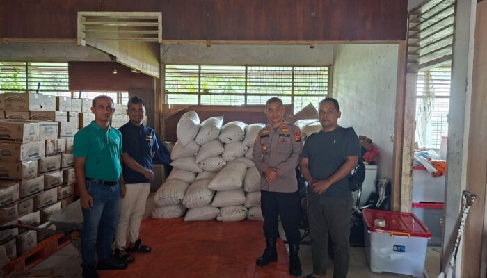 Kapolsek Tapung Hilir Kawal Distribusi 2,73 Ton Jagung Pipil PT SEBAL ke Bulog Kampar, Dukung Program Ketahanan Pangan Nasional