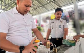 Lapas Pasir Pangarayan Laksanakan Pemeliharaan Gembok sebagai Upaya Penguatan Keamanan