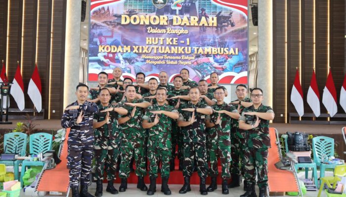 HUT Ke-1 Kodam XIX Tuanku Tambusai, TNI, Polri dan Persit Bersatu dalam Aksi Donor Darah