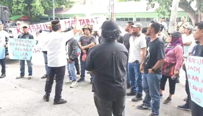 Serbu Polda Riau, ADUK Tuntut Keadilan dan Bongkar Dugaan “Main Mata” Polisi di Kasus Pengeroyokan PT. IBP